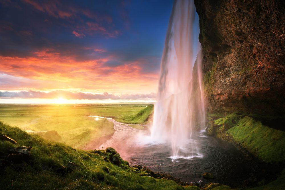 Cascada Seljalandsfoss en Islandia